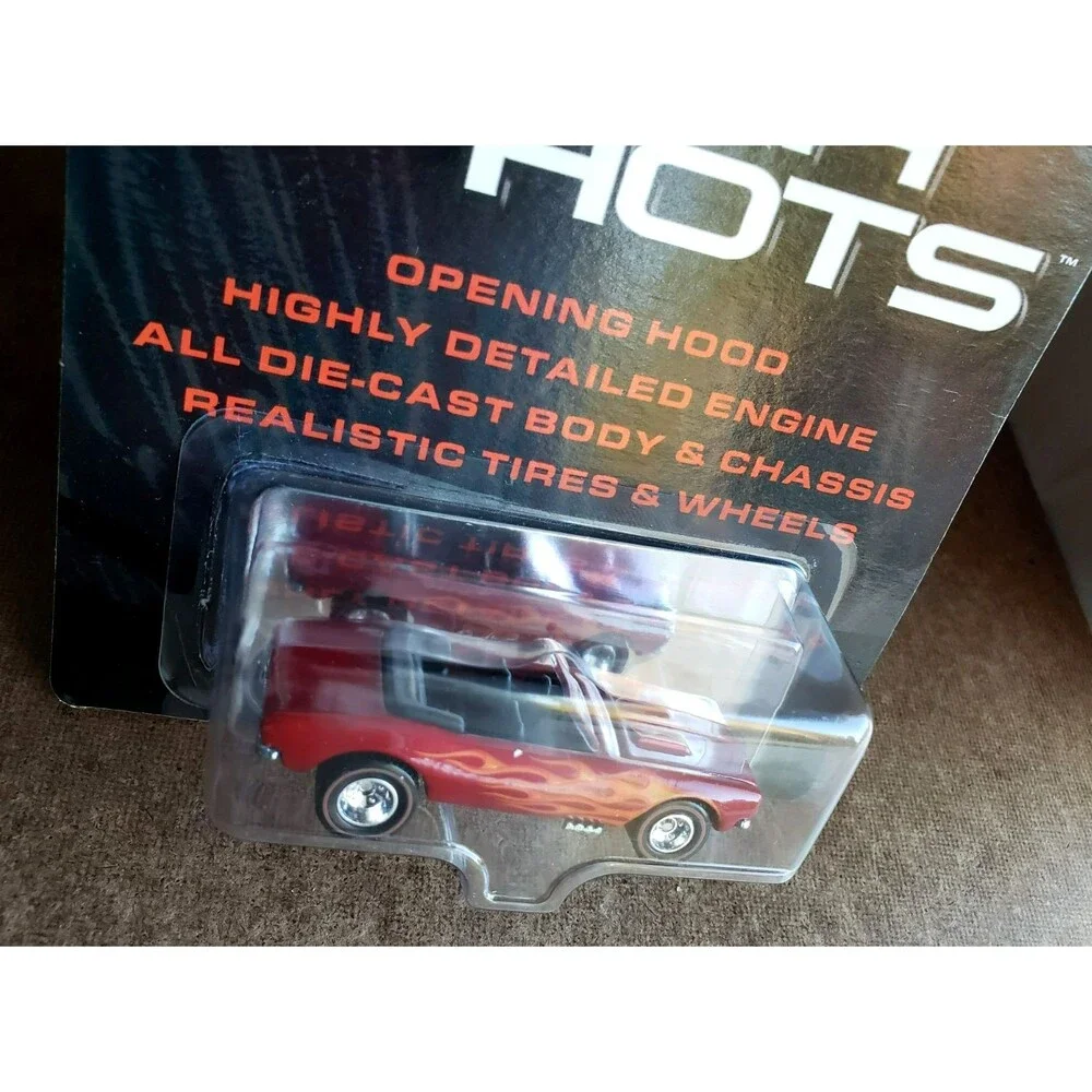 2006 Hot Wheels '67 CAMARO CONVERTIBLE RED #J7157 ZAMAC Base DDRL REAL RIDERS